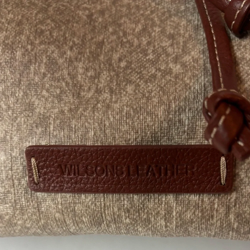 NWOT Wilson’s Leather Drawstring Bucket Bag Pale Taupe - Picture 5 of 8